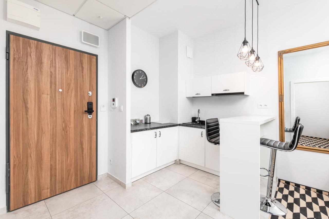 Apartamento Prymasa Tysiaclecia 83A Varsovia Exterior foto