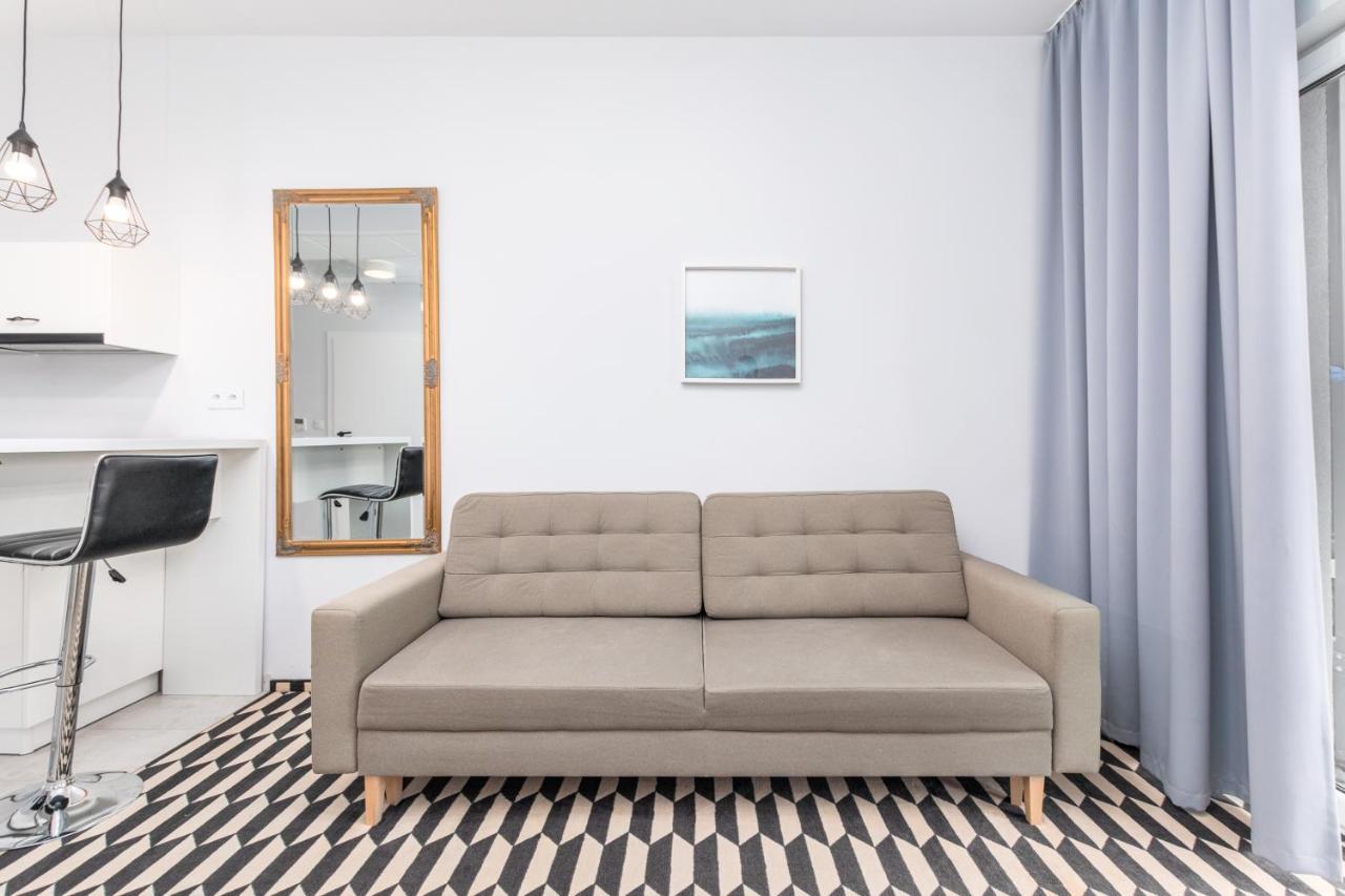 Apartamento Prymasa Tysiaclecia 83A Varsovia Exterior foto