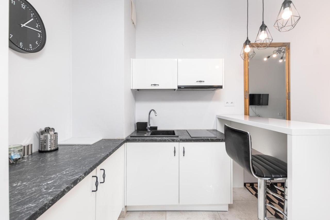 Apartamento Prymasa Tysiaclecia 83A Varsovia Exterior foto